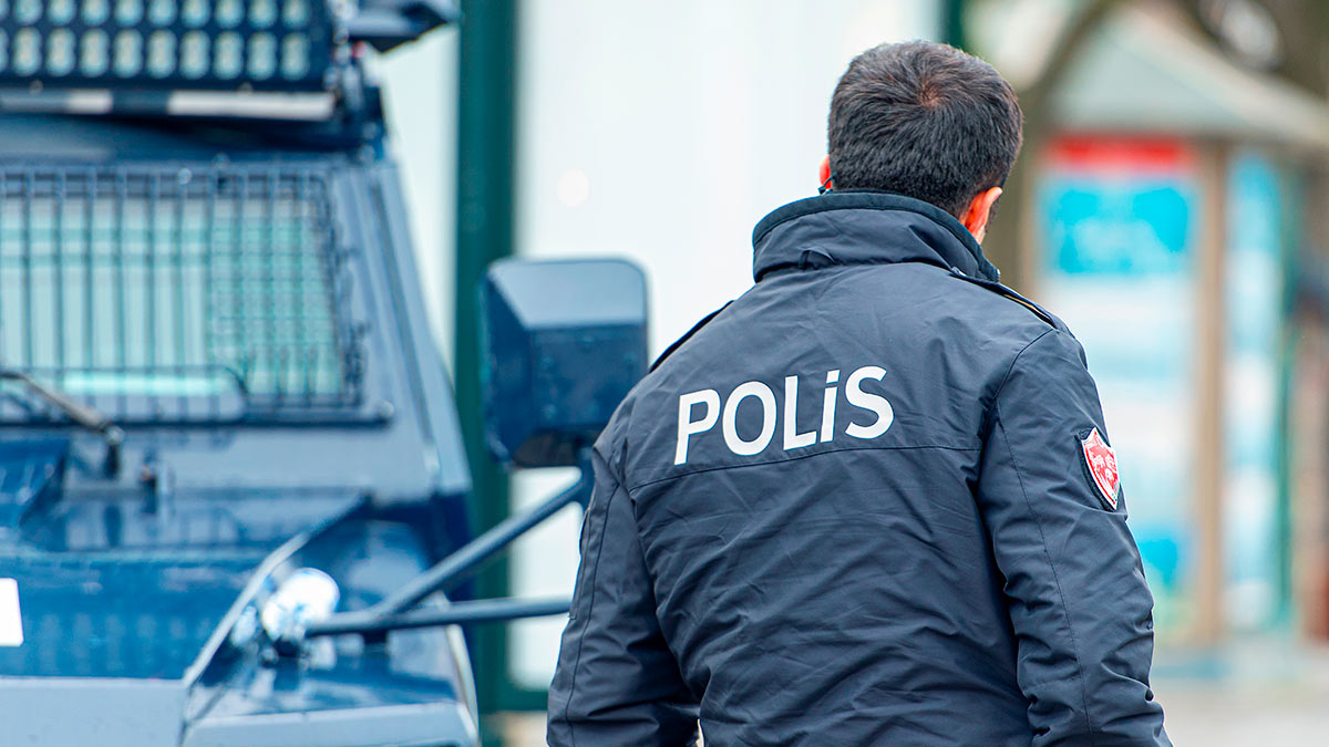 Президент турецкого футбольного клуба арестован за нападение на рефери