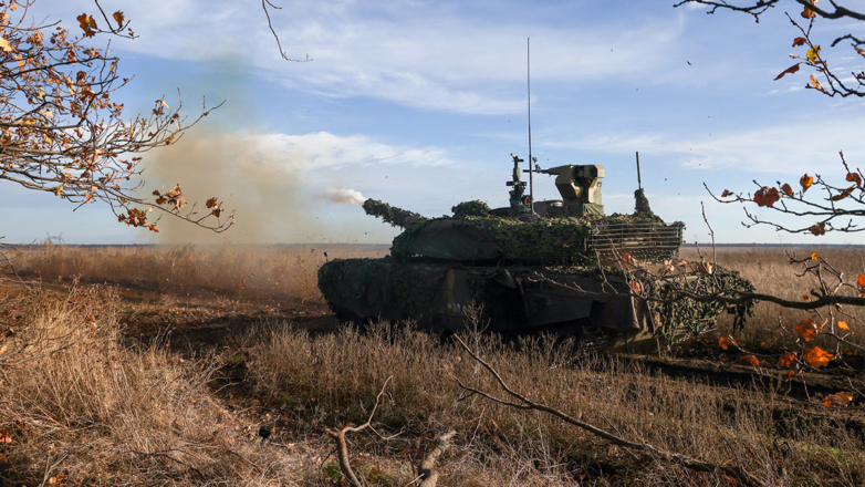 Работа экипажа танка Т-90М 