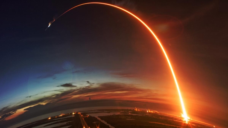 Ученые рассказали о красных дырах в атмосфере из-за двигателей SpaceX