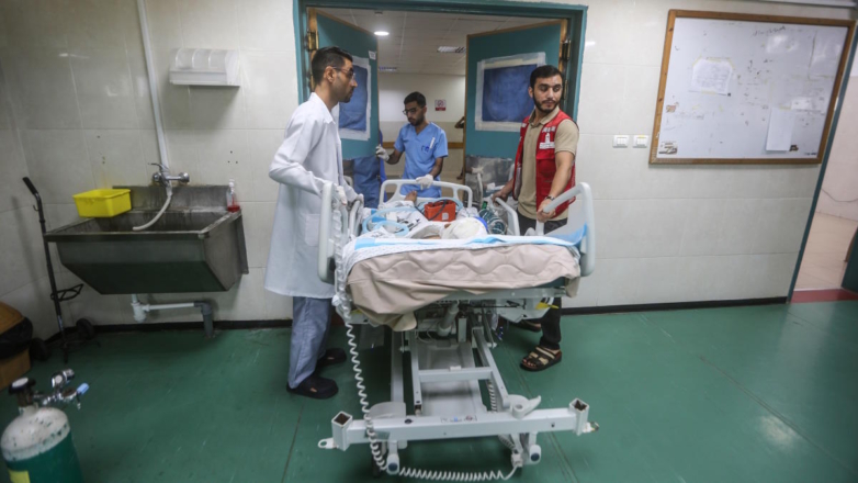 Жители Газы оказались без доступа к медпомощи из-за потери связи в анклаве