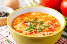 30 минут на кухне: яичный суп на курином бульоне