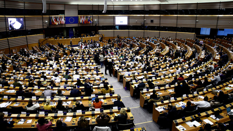 Европарламент назвал запрет на ввоз россиянами машин в ЕС дискредитацией санкций
