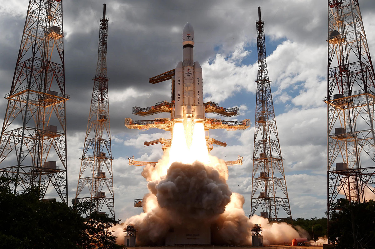Запуск индийской ракеты-носителя LVM3 с аппаратом «Чандраян-3»