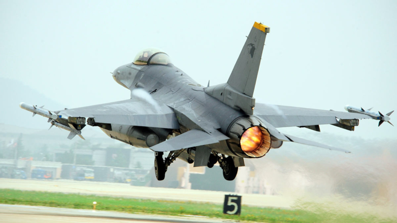 Американский F-16 разбился в Южной Корее