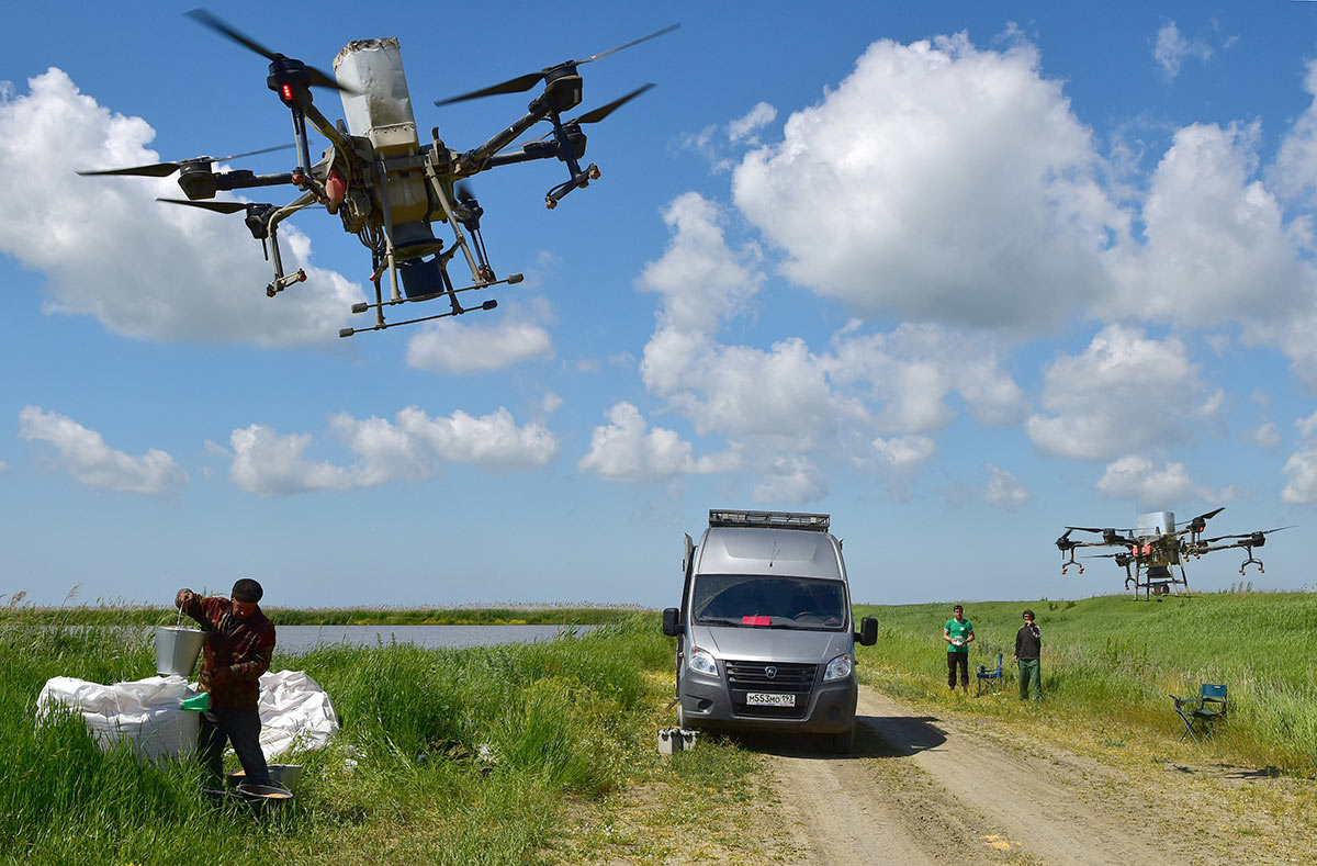 Посев риса при помощи управляемых роботов-дронов в Краснодарском крае
