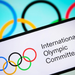 МОК отказался вручать россиянам перешедшие им медали Олимпиады