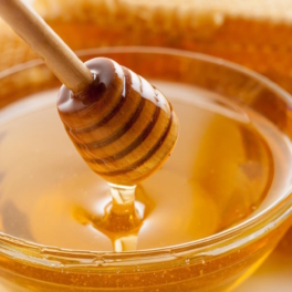 В России предложили запретить выдавать за мёд продукт из сахарного сиропа