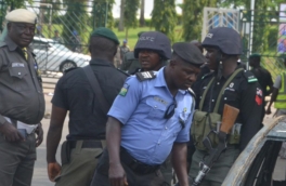 Похитители 302 школьников в Нигерии пообещали их убить, если не получат выкуп