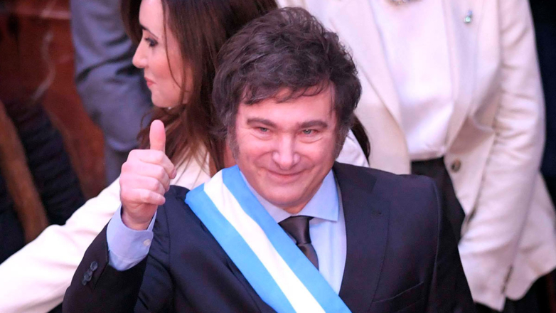 Хавьер Милей вступил в должность президента Аргентины: как проходила церемония