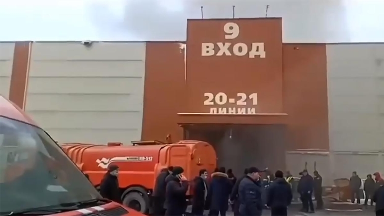 При пожаре на рынке "Садовод" в Москве пострадали 2 человека