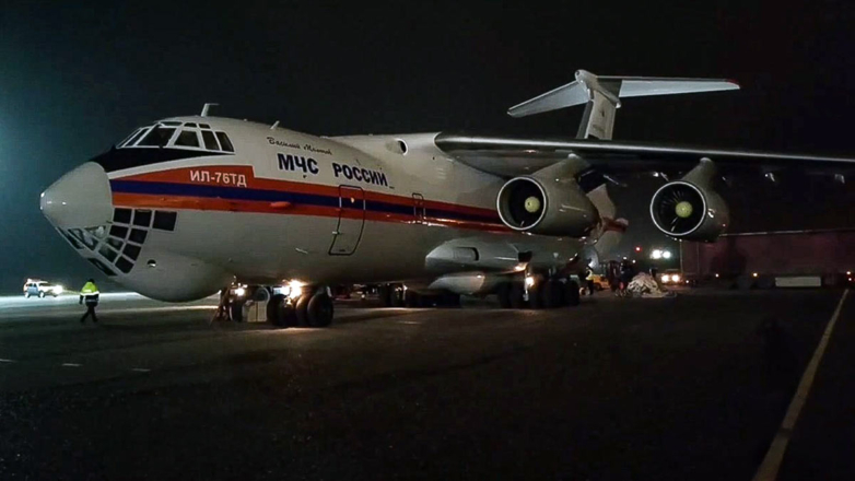 Самолет Ил-76 МЧС России