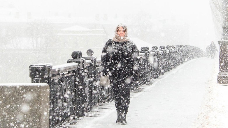 Снежно и тепло: синоптик рассказал о погоде в Центральной России в конце года