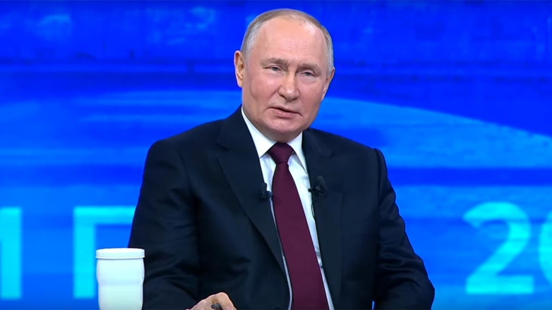 Президент поблагодарил россиян, пожертвовавших на нужды фронта более 10 миллиардов рублей