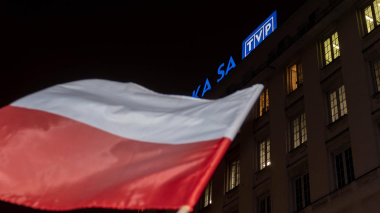 Польская оппозиция намерена обжаловать ликвидацию государственных СМИ