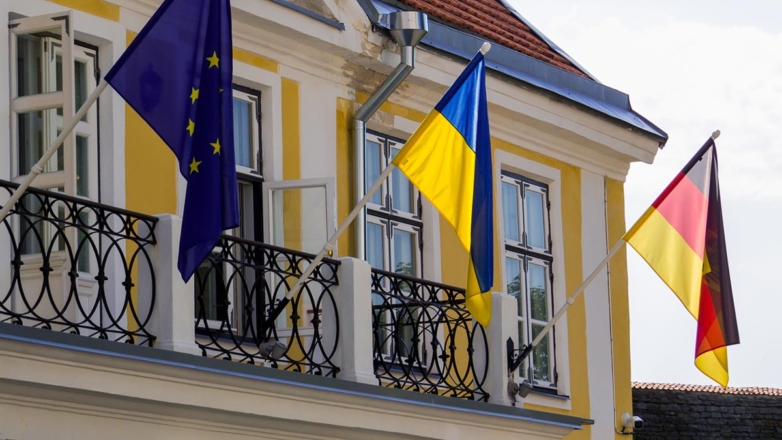 Министр: законы Германии не позволяют выдавать украинцев для службы в ВСУ