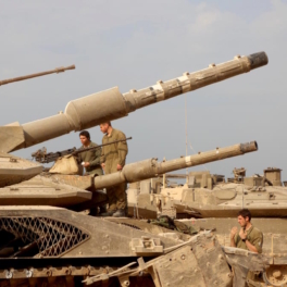 Израильские танки впервые вошли в центр Рафаха
