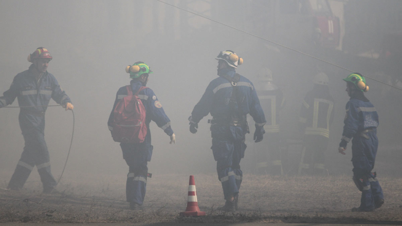 Сотрудники госслужбы Украины по чрезвычайным ситуациям