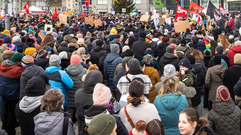 Bild: более 50 тысяч граждан Германии собрались на митинге в Кёльне против АдГ