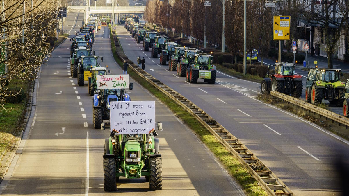Посол в Германии отверг обвинения в причастности Москвы к протестам фермеров