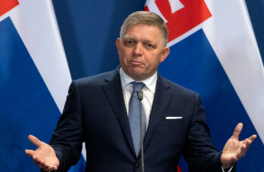 Премьер-министр Словакии отработал ночную смену на заводе