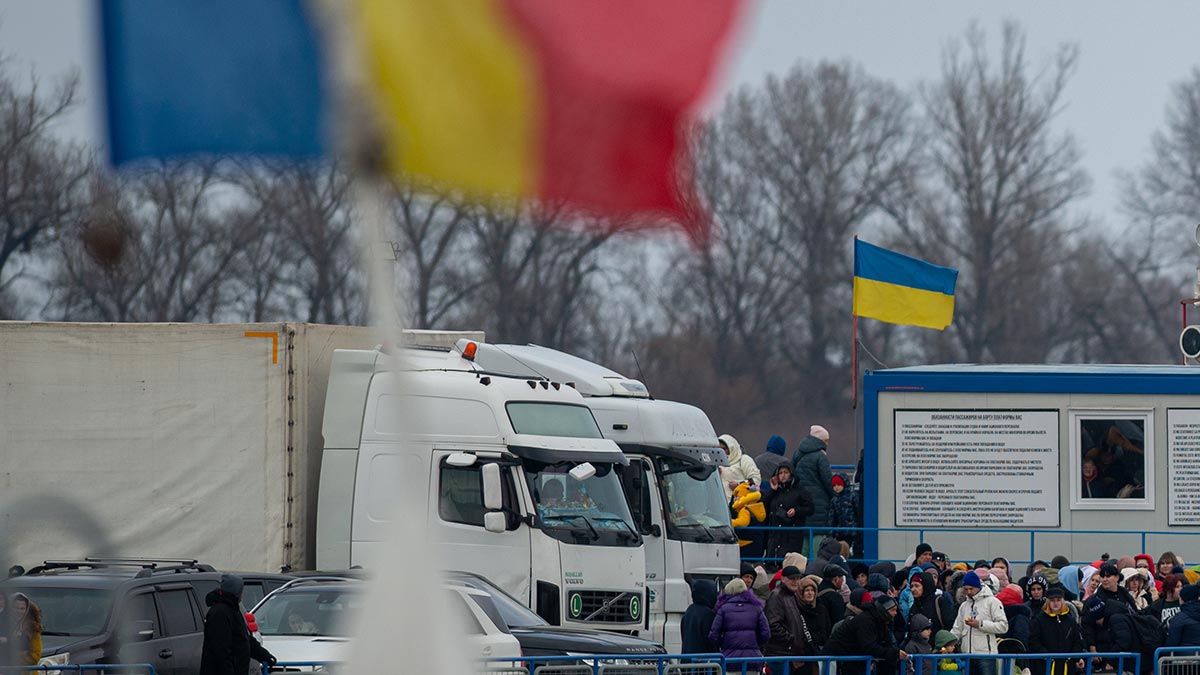 Румынские фермеры заблокировали движение грузовиков через КПП на границе с Украиной