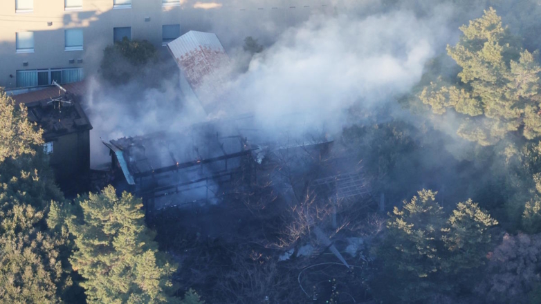 NHK: пожар стер с лица земли дом, где жил экс-премьер Японии