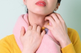 Почему шерстяные вещи колючие и "кусаются"