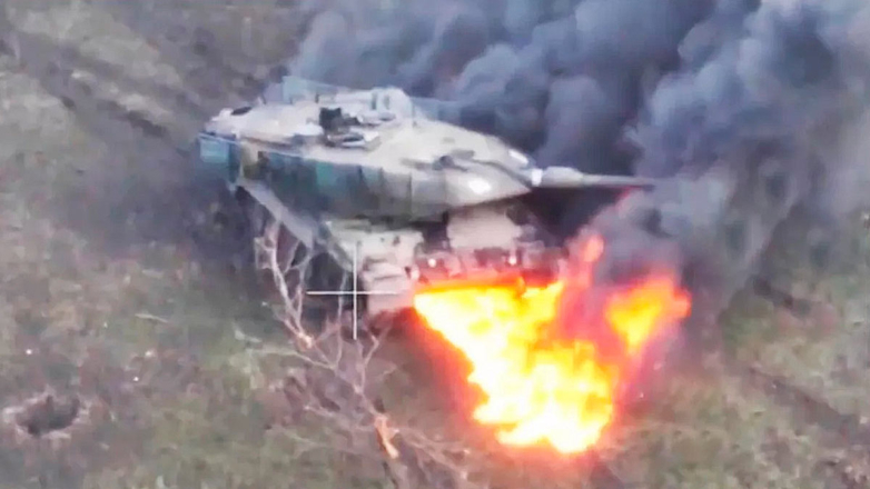 Военные РФ уничтожили взвод немецких танков Leopard 2 в зоне СВО
