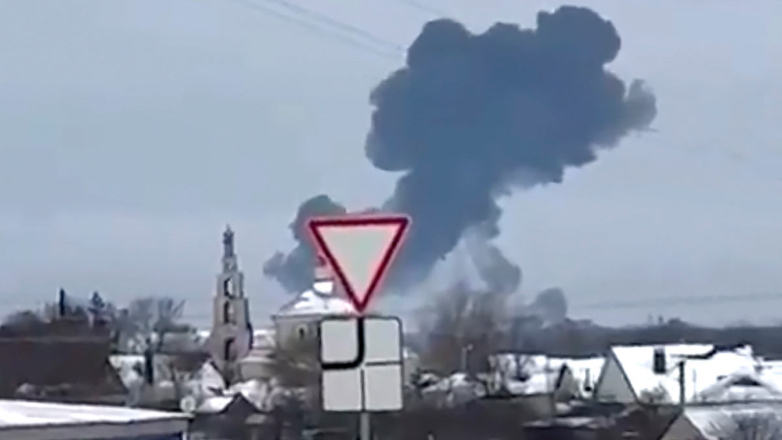 Военный самолет Ил-76 потерпел крушение в Белгородской области