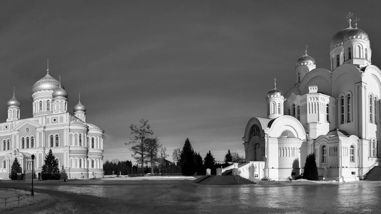 Книга о русских монастырях