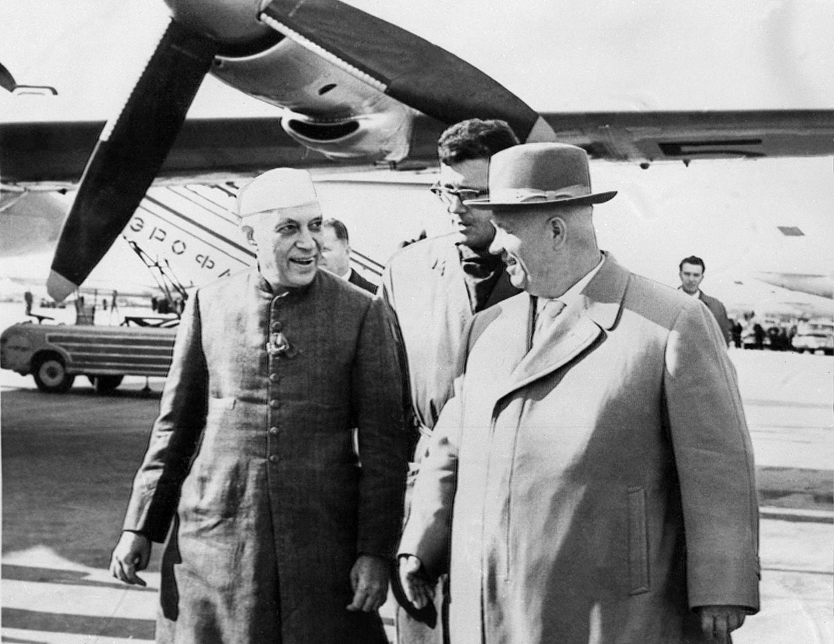 Премьер-министр Индии Джавахарлал Неру и первый секретарь ЦК КПСС Никита Хрущев
