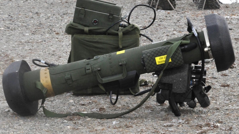Эстония заявила о прибытии на Украину ракет Javelin, пулеметов и другой техники