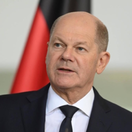 Шольц заявил о желании остаться канцлером Германии