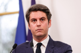 Премьер Франции объявил о намерении подать в отставку