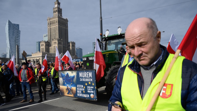 Польша пригрозила расширить запрет на импорт украинских товаров