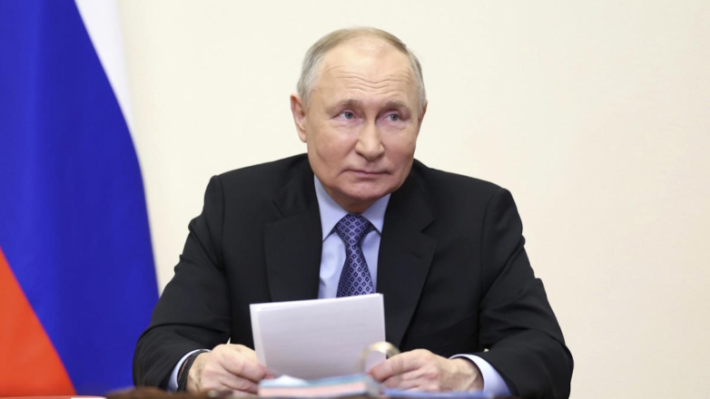 Путин прибыл в свой штаб в Гостином дворе