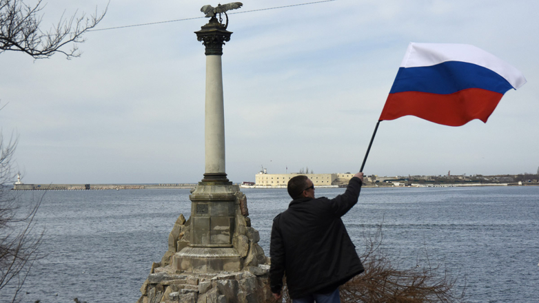 Несгибаемый полуостров: в чем секрет оптимизма крымчан, живущих в двух шагах от боевых действий