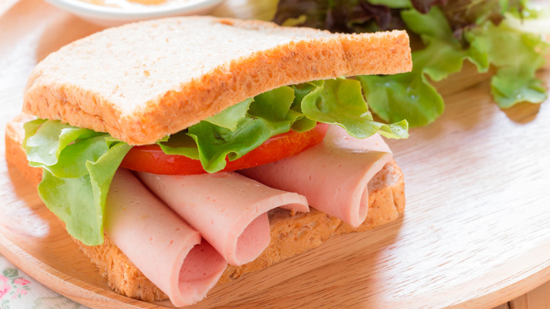 Какой сегодня праздник: 14 марта – День рождения бутерброда