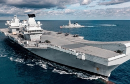 На британском флагмане HMS Queen Elizabeth произошел пожар