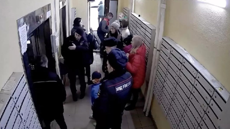 В Петербурге возбудили уголовное дело после падения лифта с людьми в жилом доме