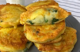 30 минут на кухне: быстрые картофельные пирожки на жидком тесте – все смешать и на сковородку