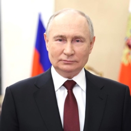 Владимир Путин посетил пасхальную службу в храме Христа Спасителя