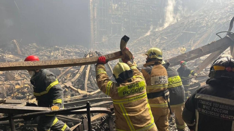 Спасатели завершили аварийно-спасательные работы в сгоревшем "Крокусе"