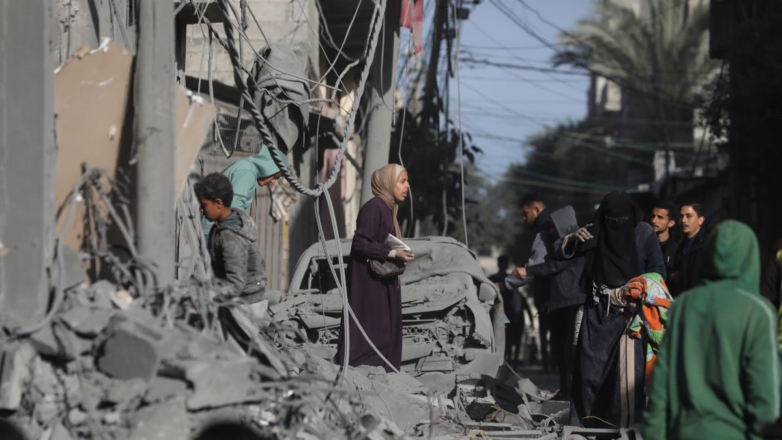СМИ: ОАЭ и Египет начали доставлять гуманитарную помощь в Газу по воздуху