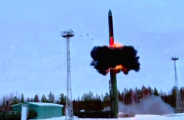 Минобороны РФ провело учебно-боевой пуск межконтинентальной ракеты "Ярс" с космодрома Плесецк
