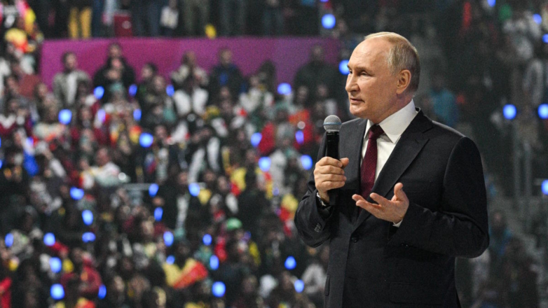 Путин выступил с обращением к участникам Всемирного фестиваля молодежи