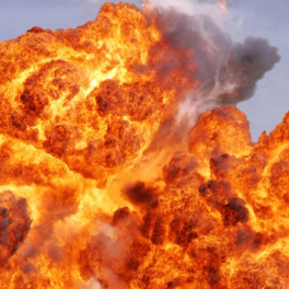 Крупнейший склад с боеприпасами загорелся в столице Чада