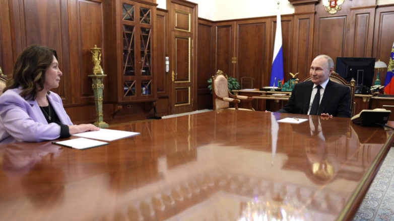 Председатель Верховного Суда Ирина Подносова и президент России Владимир Путин