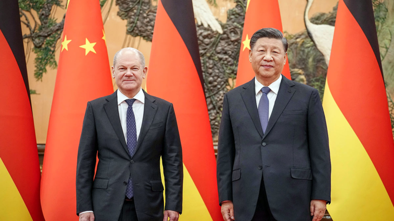 Федеральный канцлер Германии Олаф Шольц Олаф Шольц и председатель КНР Си Цзиньпин