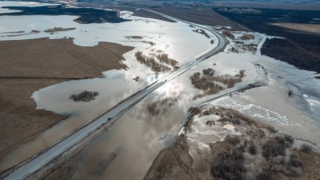 Уровень воды в реке Ишим достиг отметки в 997 см, побив рекорд 2017 года